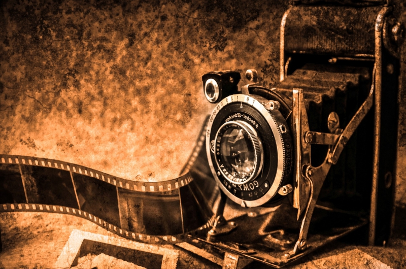 photographe-DRAP-min_light-wood-night-camera-photography-vintage-1245236-pxhere.com